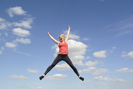 Frau macht Freudensprung photo : Frau macht Freudensprung