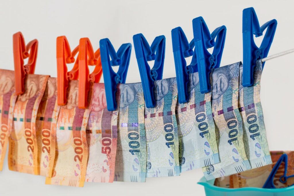 photo : money_laundering_crime_fighting_crime_prevention_bribery_corruption_anti_corruption_cyber_crime_bribe-1376751.jpg!d