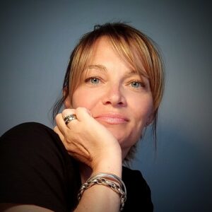Caroline THEUIL