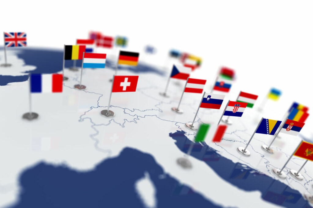 photo : Europe map with countries flags