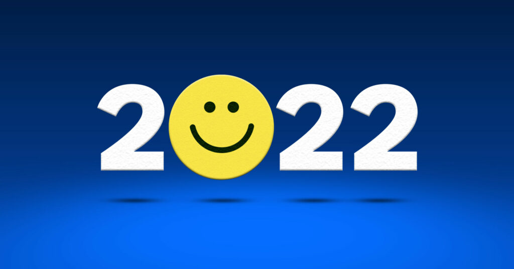photo : 2022 happy Smiley Emoji. Yellow Cheerful Emoticon 2022 New Year