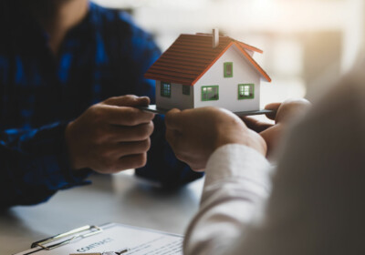 Comment gérer la vente d’un bien en succession ?